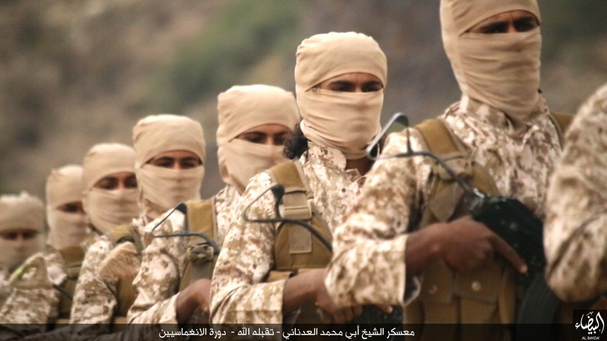 TerrorMonitorAR's tweet photo. #اليمن
1/3 تنظيم #الدولة_الإسلامية ينشر صور لمعسكر '' الشيخ أبي محمد العدناني '' دورة انغماسيين بمحافظة البيضاء. 
#TerrorMonitor https://t.co/6PvSfWfasK