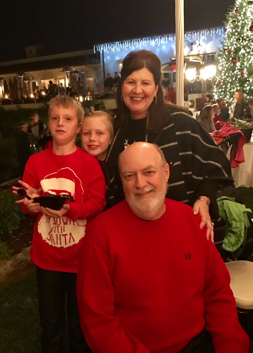 RSFSupe's tweet photo. A great pic of the Kahn family at the Celebration at The Inn. Next year I'm bringing my family. https://t.co/SvUse16du2