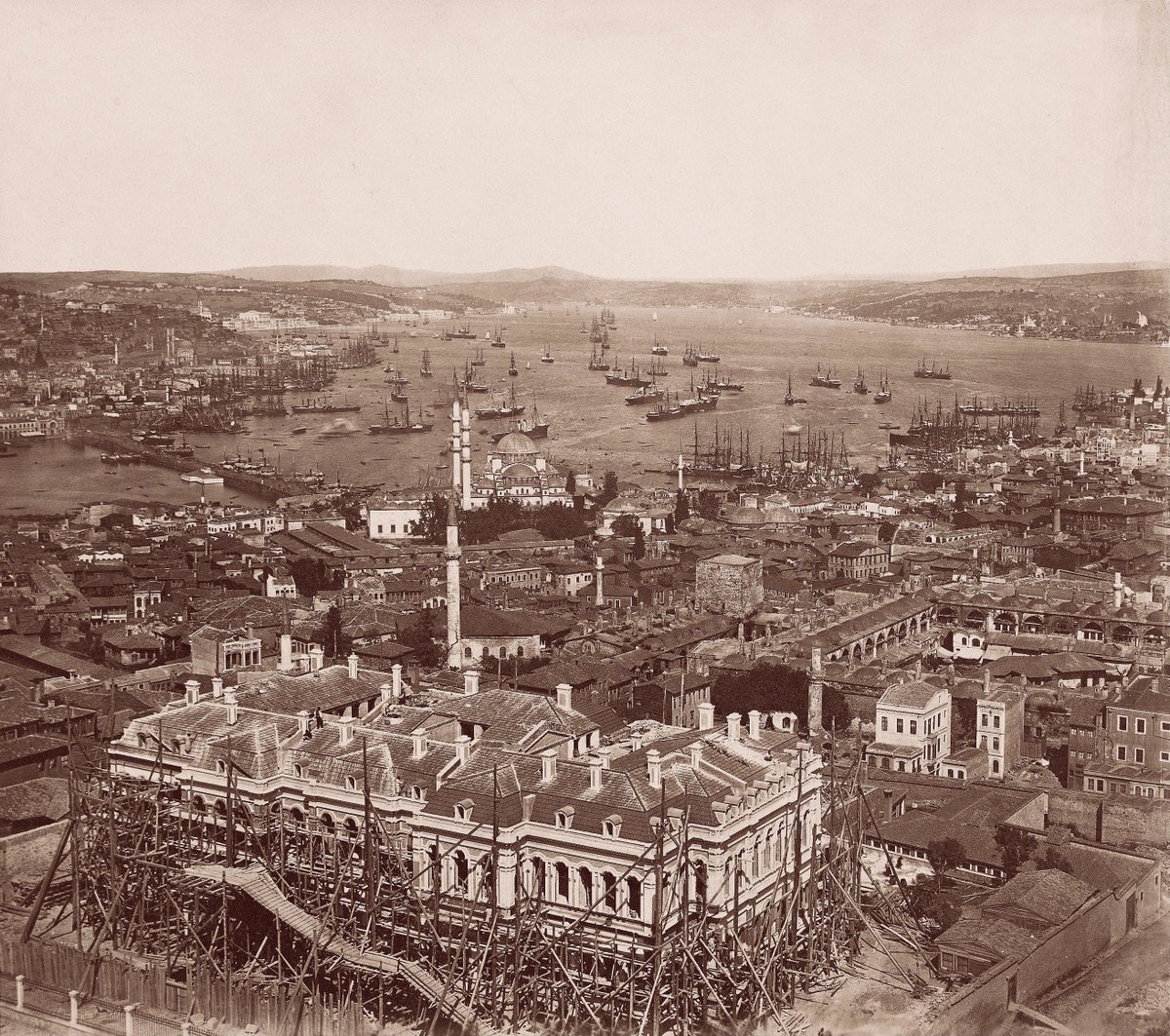 slmhktn's tweet photo. #Beyazıt /#Serasker kulesinden #İstanbul / #Boğaziçi - 1868
Fotoğraf : Pascal Sébah https://t.co/Hz7lKjNYmK