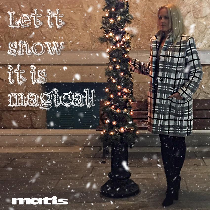 MatisFashion's tweet photo. Dreaming of white Christmas! @Bruno_Elena ❄️🎄⛄ #matis #fashion #newarrivals #fw17 #coat #checkedcoat #style #matisfashion #christmas #snow https://t.co/RHQG7qrpAr