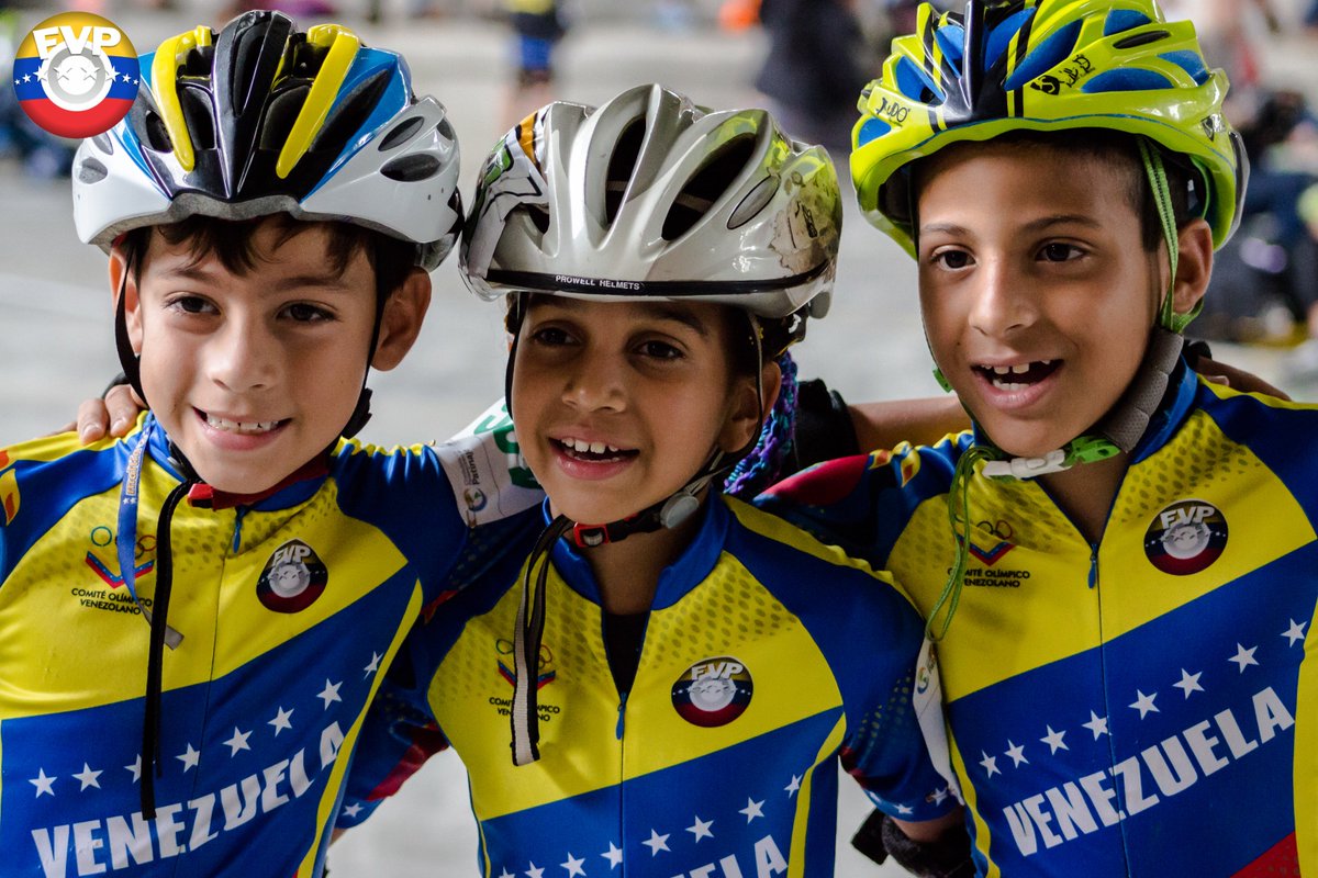 fevepatinn's tweet photo. #Buga #colombia #fvp #fdp #fvpvictoria #mas40medallas #categoriainfantil https://t.co/CUWINCV1cV