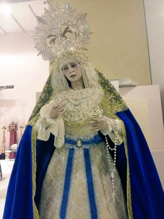 hermandad_sed's tweet photo. Así luce María Santísima del Amparo, ataviada para la Solemnidad de la Inmaculada Concepción. https://t.co/5otyAYK9WX