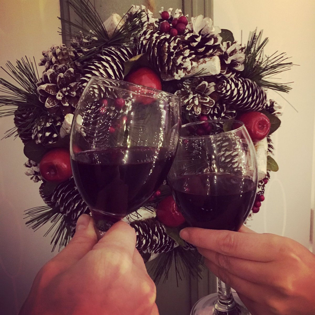 davebuckell's tweet photo. It's beginning to look a lot like Christmas 🎄🎅🏻🍆🎉 #christmas #cheesy #wine #wreathlife https://t.co/BchOuQzXJM