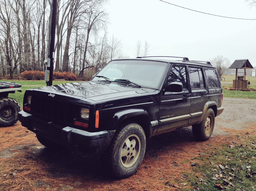 lynn_kotie's tweet photo. My baby #jeeplife #letsgomuddin https://t.co/rFqJhmvoqk