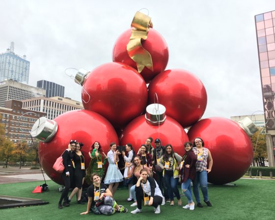 Brennan_Theatre's tweet photo. Texas Thespian Festival 2016
#ttf2016 #Troupe7693 💛🐻🎭 https://t.co/TUkhDGmDlA