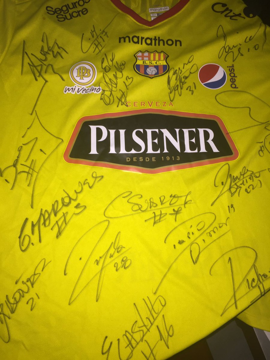 DiegoArcos14's tweet photo. Usen el HT #La15PorTC, sigan la cuenta de @100xCientoFTBL y este es uno de los 5 ítems d colección d Barcelona q se pueden ganar https://t.co/pc1OBJhYqb