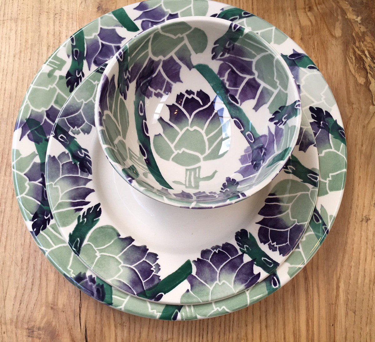 WivetonHall's tweet image. Our Artichoke and Asparagus Emma Bridgewater pottery,now available to buy online.#emmabridgewater #normalfornorfolk #wivetonhall #onlineshop