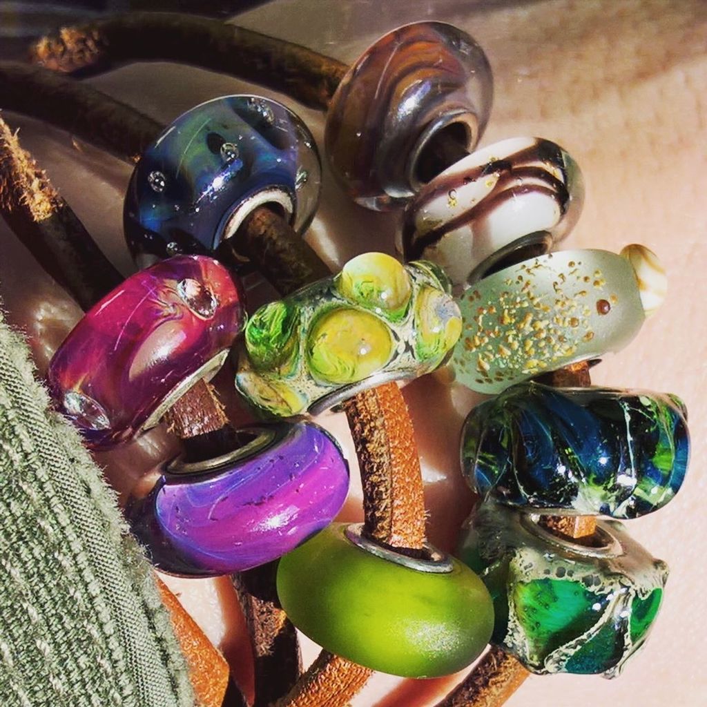 LisaShambrook's tweet photo. There is something stunning about #light and #glass... Love my #murano #beads and #Trollbe… https://t.co/HAOprRbNPp https://t.co/dqwx3d5XNt