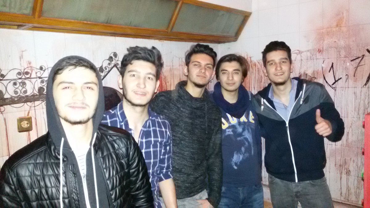 Katil Ressamın evinden kaçmayı başardılar. Tebrikler. #korku #katilressam #evdenkaçışoyunu #korkuevi #Ankara