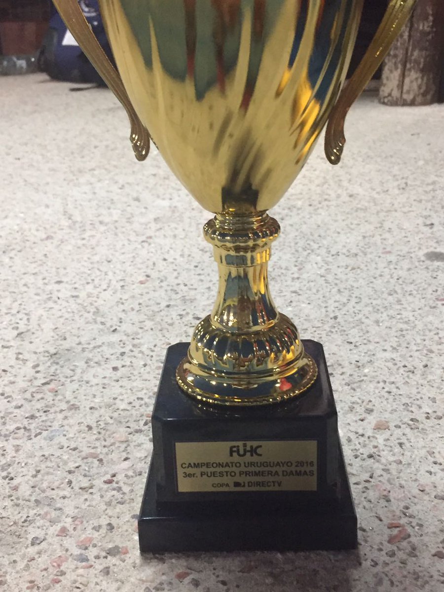 BiguaOnline's tweet photo. ¡Biguá consiguió el 3er puesto en el campeonato uruguayo de hockey sobre césped vs Old Girls por 2-0! ¡Felicitaciones! Eso es #DarloTodo https://t.co/F9eDhIXFw1