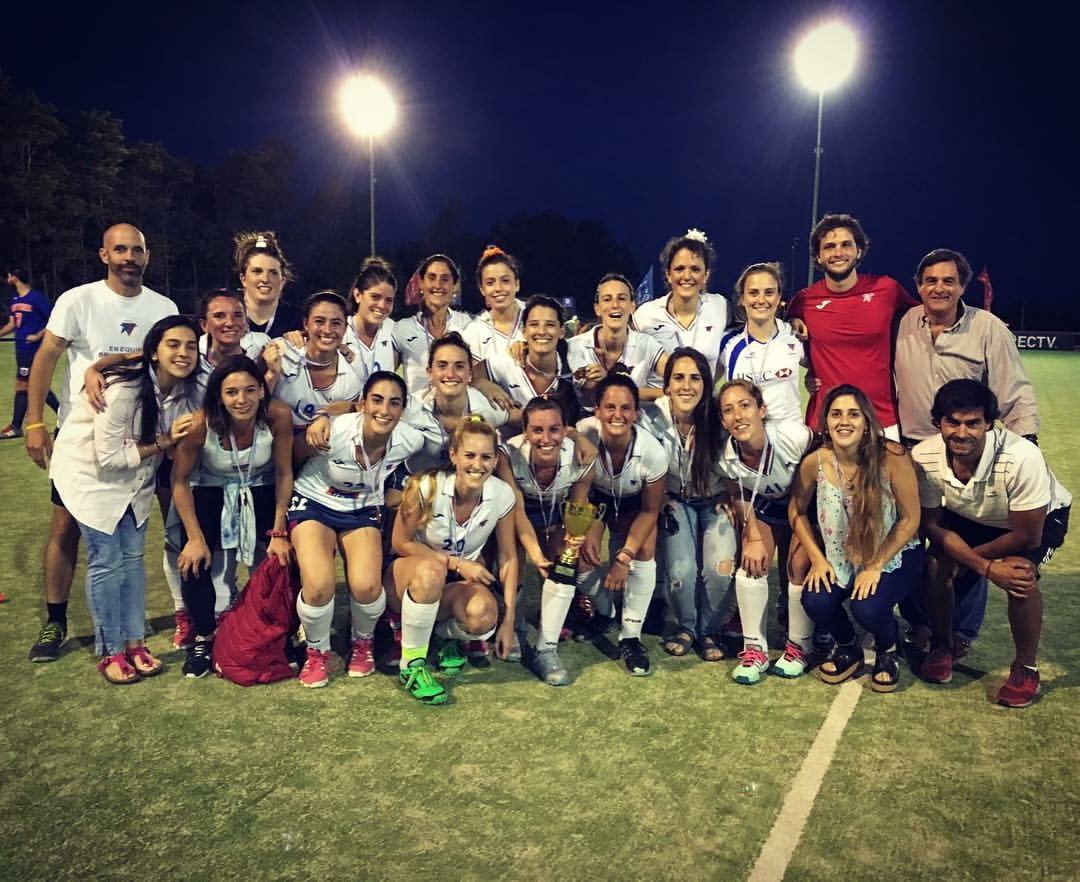 BiguaOnline's tweet photo. ¡Biguá consiguió el 3er puesto en el campeonato uruguayo de hockey sobre césped vs Old Girls por 2-0! ¡Felicitaciones! Eso es #DarloTodo https://t.co/F9eDhIXFw1