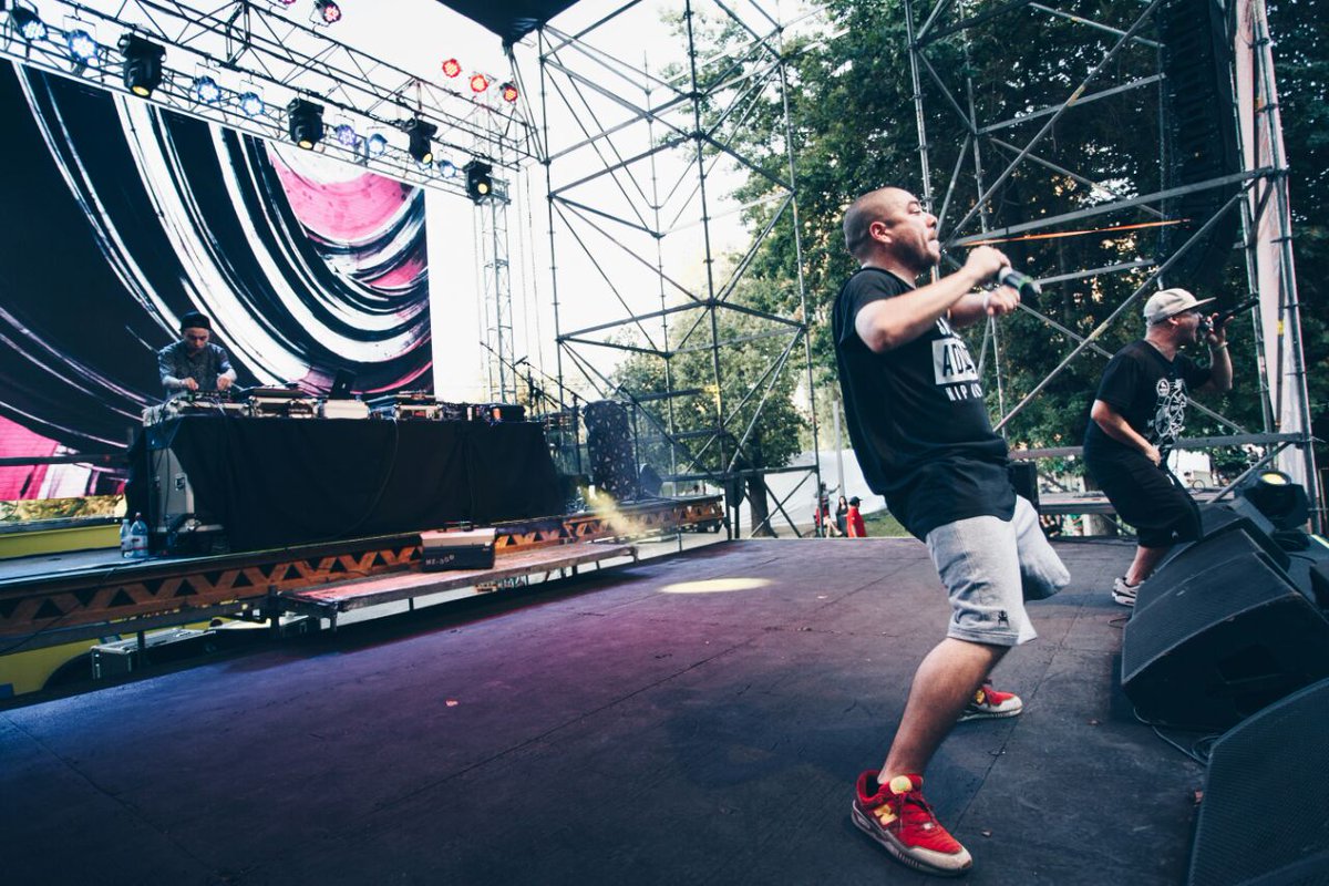 Liricistas's tweet image. LIRICISTAS EN LA CASA!! 🔥🔥🔥