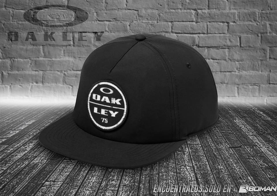 Gorra OAKLEY encuentrala solo en #Boman