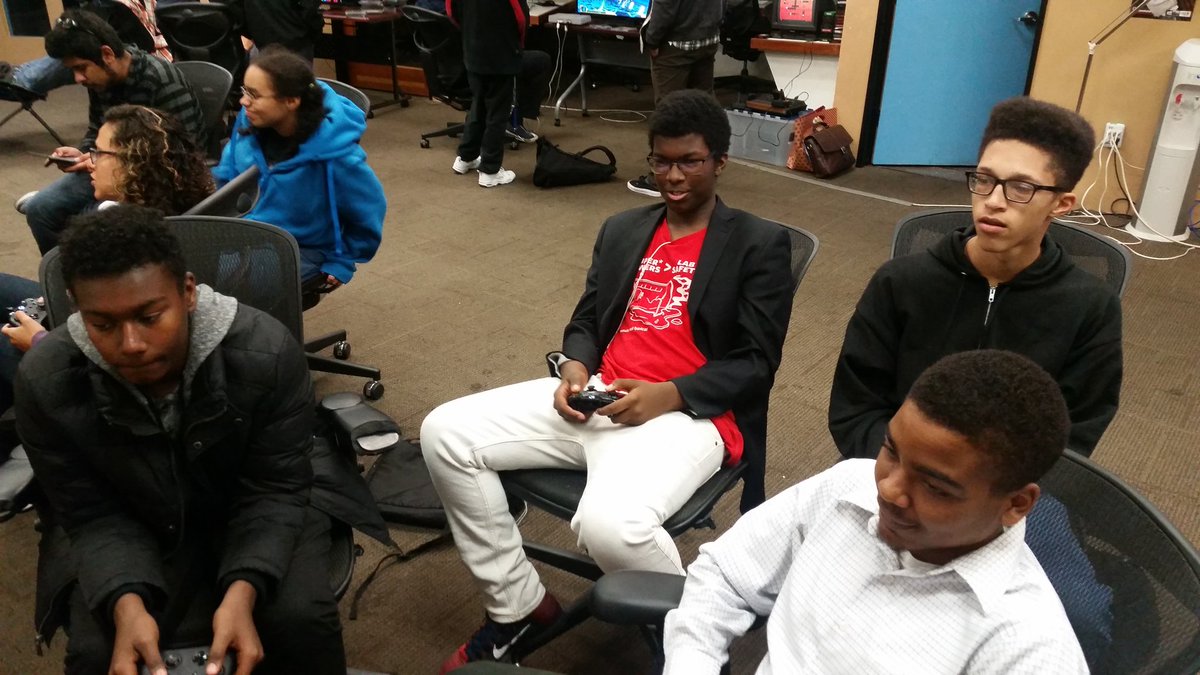 WeAreGameheads's tweet photo. Victory celebration for the Game Jam participants on a game of #NBA2K. #oakgamefest https://t.co/IGRRCKQ2Y5
