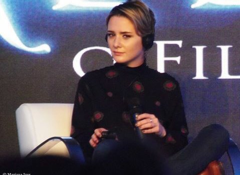 fallenarg2k16's tweet photo. Addison dijo también que le encantaron los libros y que Luce se torno un personaje muy especial para ella! #FallenNaCCXP
Via:fallenaticsbra https://t.co/8d8OD7gPT6