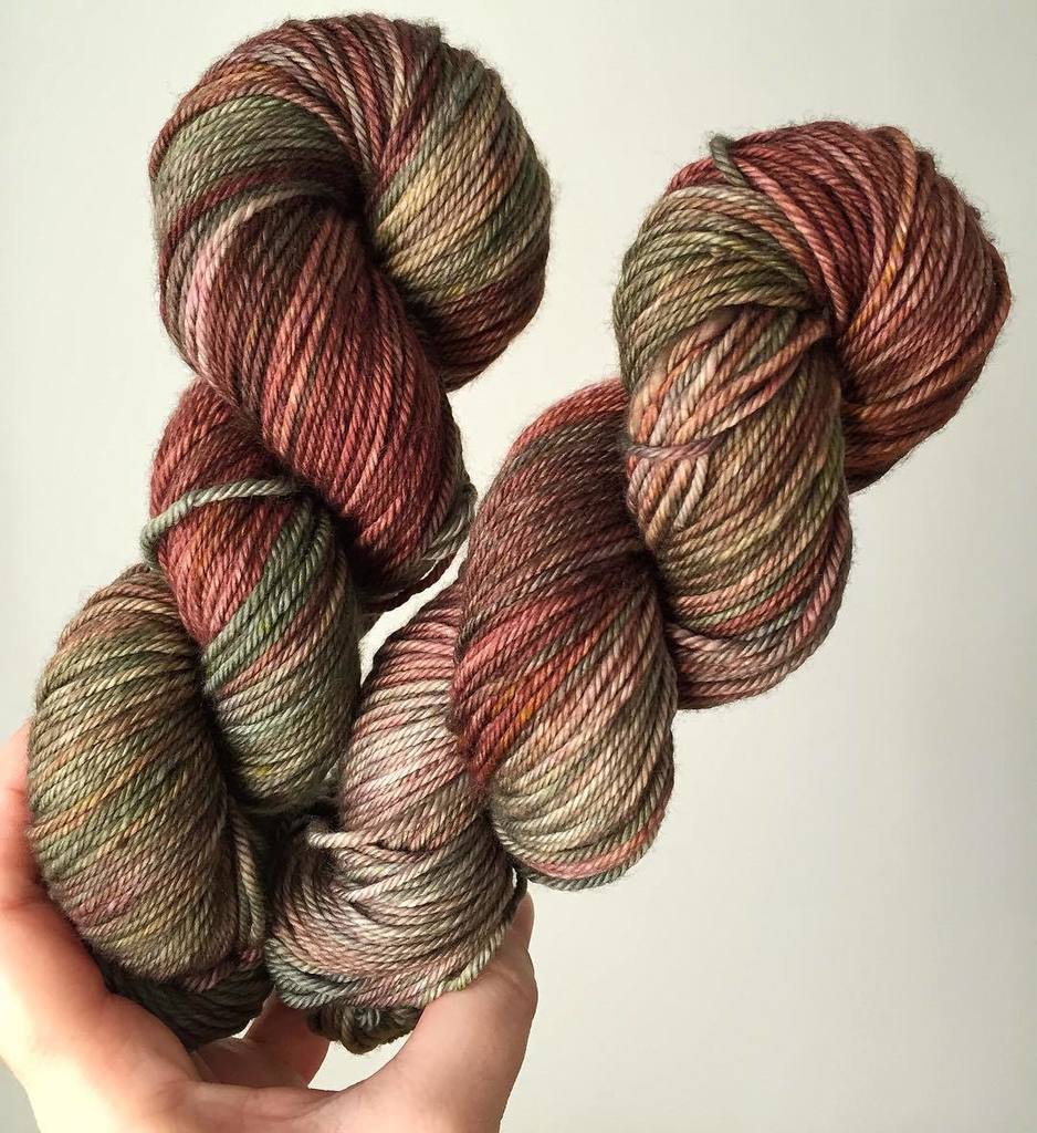 JuliannaPuccini's tweet photo. I've listed my holiday colourway Garland on all three of my yarn bases tonight! (Sock, spa… https://t.co/kIQXxcgu9I https://t.co/KLFxAs8MaQ
