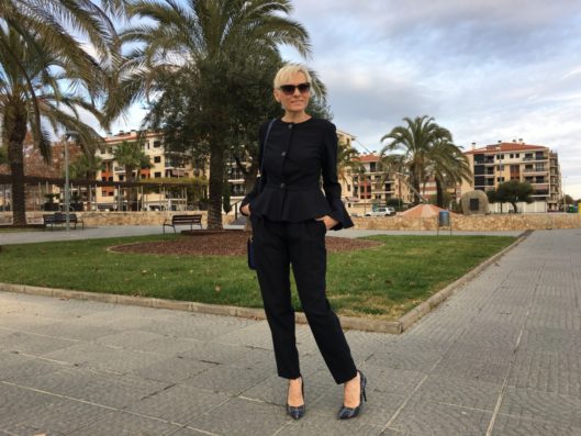 MerceTaus's tweet photo. Suma glamour a tus looks https://t.co/U6aDemL9c3 https://t.co/AKHMjdm7dY
