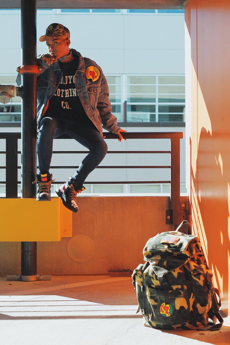 MogulMalik's tweet photo. "Fall Back..." 
Feat. @_SuniSideUp 
#TheParadyceShop #Paradyce https://t.co/zzPdwOzjO7