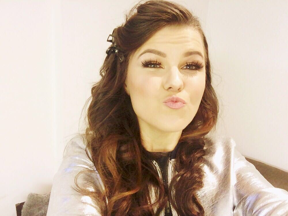 saaraaalto's tweet photo. 😘😘😘😘😘😘 What just happend?! LOVE YOU ALL! Thank you, kiitos! https://t.co/roV2LYcOHL