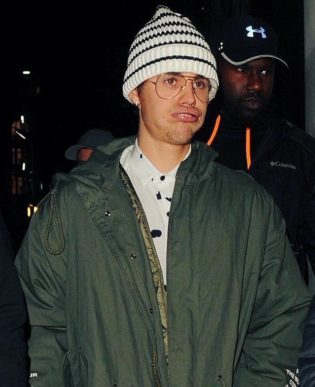 biebsmaloski's tweet photo. A face only Beliebers could love https://t.co/UWgRWXz8J3