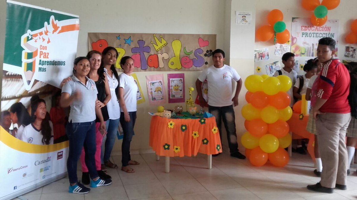 MercyCorpsCo's tweet photo. Emotivo cierre en las instituciones educativas de Putumayo #ConPazAprendemosMás #ApoyaAPC #CanadáRespaldaPaz https://t.co/Y57k6xbCNm