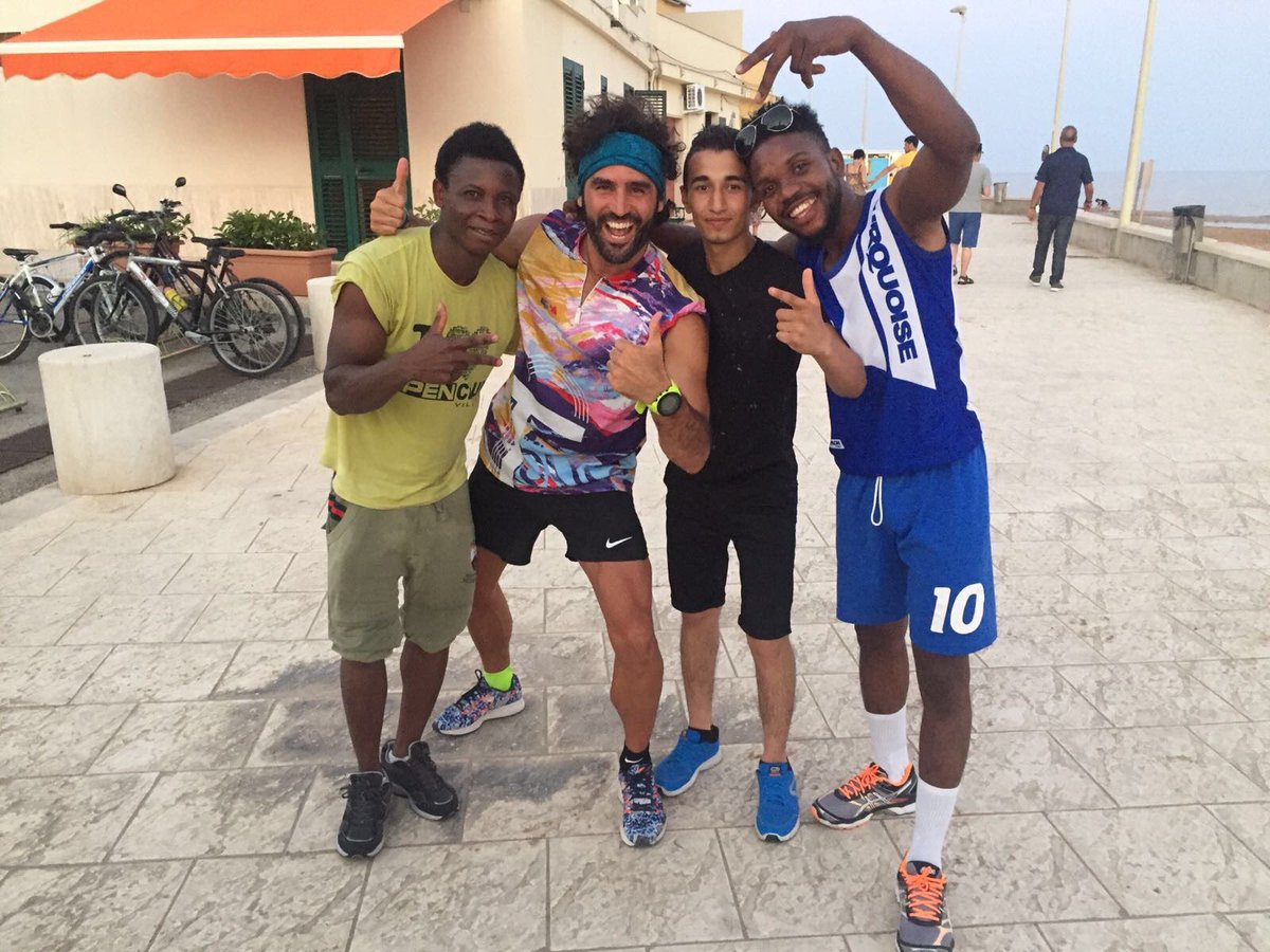 RaulGomez82's tweet photo. Solo ellos saben lo que han tenido que pasar para estar hoy aquí. Gracias chicos y que todos vuestros sueños se cumplan! #MaratonMan https://t.co/z3yxKZczM5