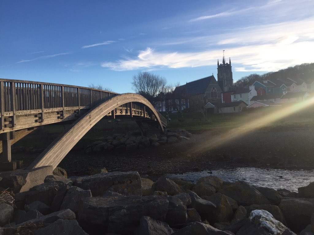 SpiralIndigo's tweet photo. Beautiful day today in West #Wales #Aberaeron #Falcondale https://t.co/sH1Bvq2jpv