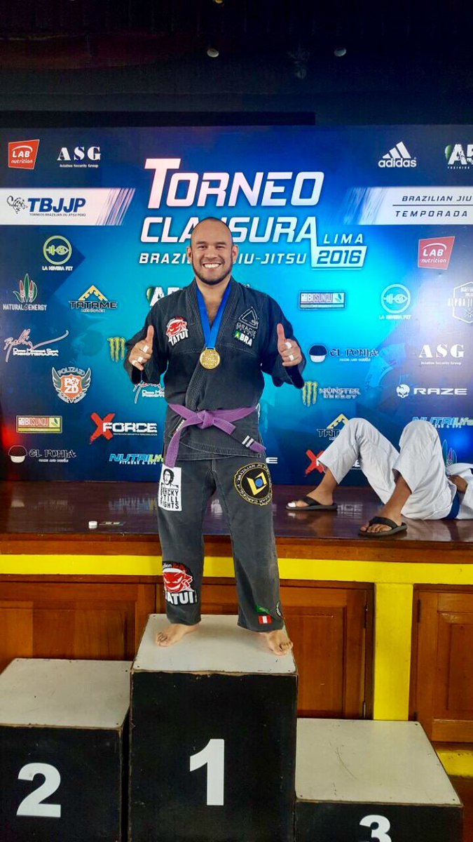 JimmyBaluarte's tweet photo. DOMINGO 4 DIC
Torneo clausura TBJJP
 jiu jitsu 
Campeón categoría master 100k
Gracias a mi Profe Pablo Pachi Vargas #teambercky #teamtatui https://t.co/q7Ei1dNcpB