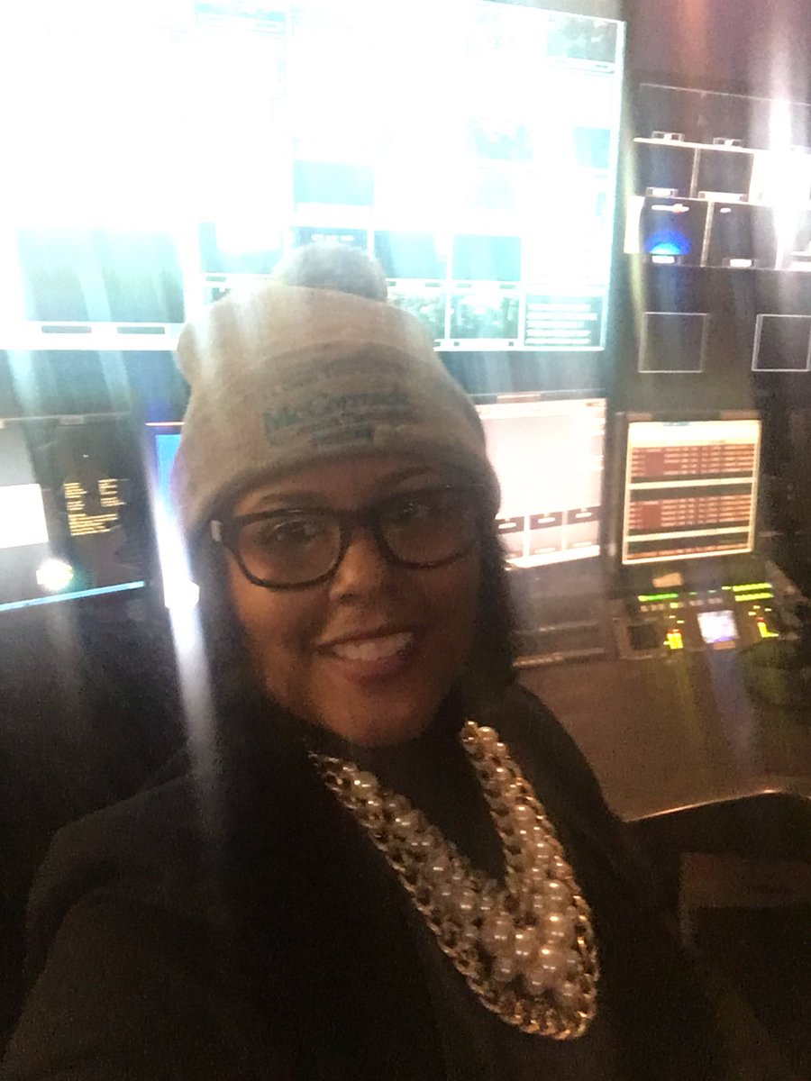 LaShondraleads's tweet photo. Control room selfies! #producermode #differentdrummers #mediaministry #fun https://t.co/sMGok8g93s