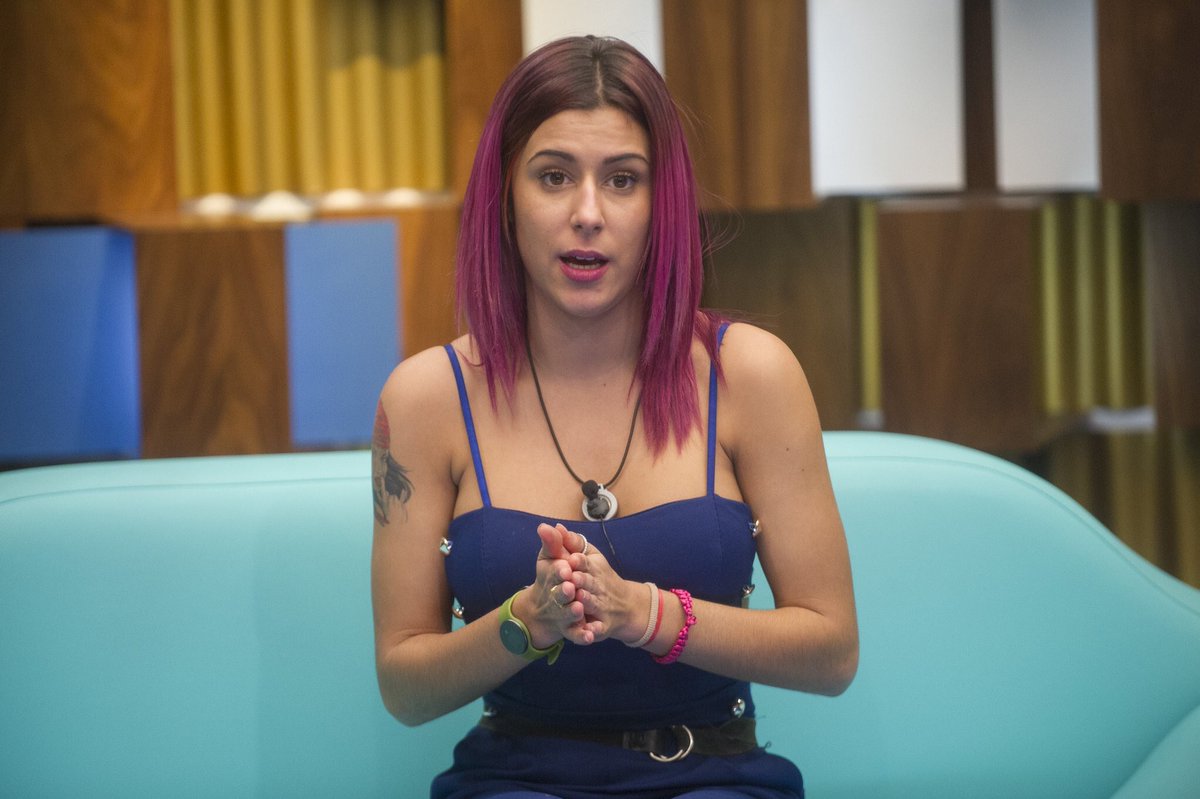 BrujeriaBlake's tweet photo. DUELO FINAL.
¿Quién quieres que sea la GANADORA de Gran Hermano 17? 
RT Meritxell
MG Beatriz

#GHDirecto #DBT13GH17 https://t.co/B4eeUHPIpt