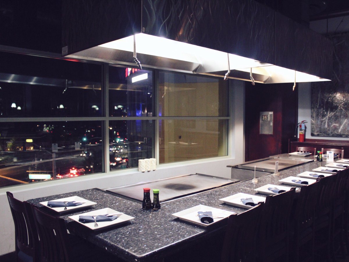 riptidesushi's tweet photo. #Teppanyaki with a view! Make your dinner reservation for #OrangeCounty's premier teppan grill spot online or give us a call. #sundayfunday https://t.co/dFK71nd1WI