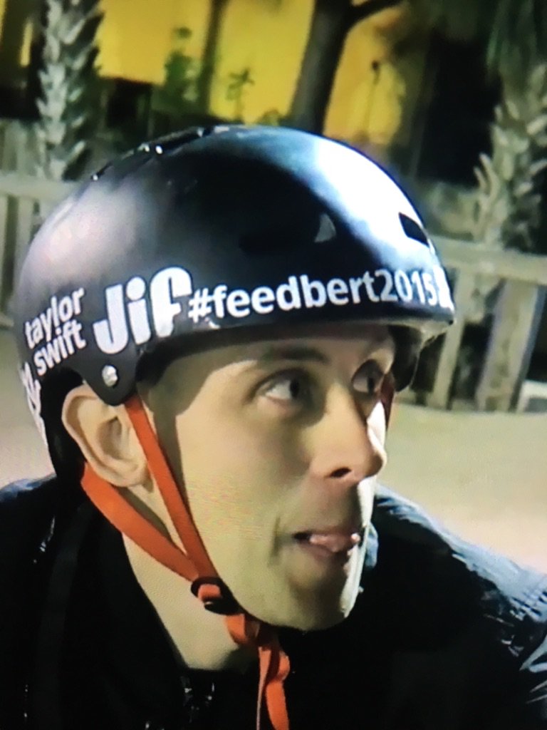 durtybeast925's tweet image. @bertkreischer @ChristinaP @tomsegura @RomanAtwood #JIF #feedbert I see why Bert got so fat last year now..