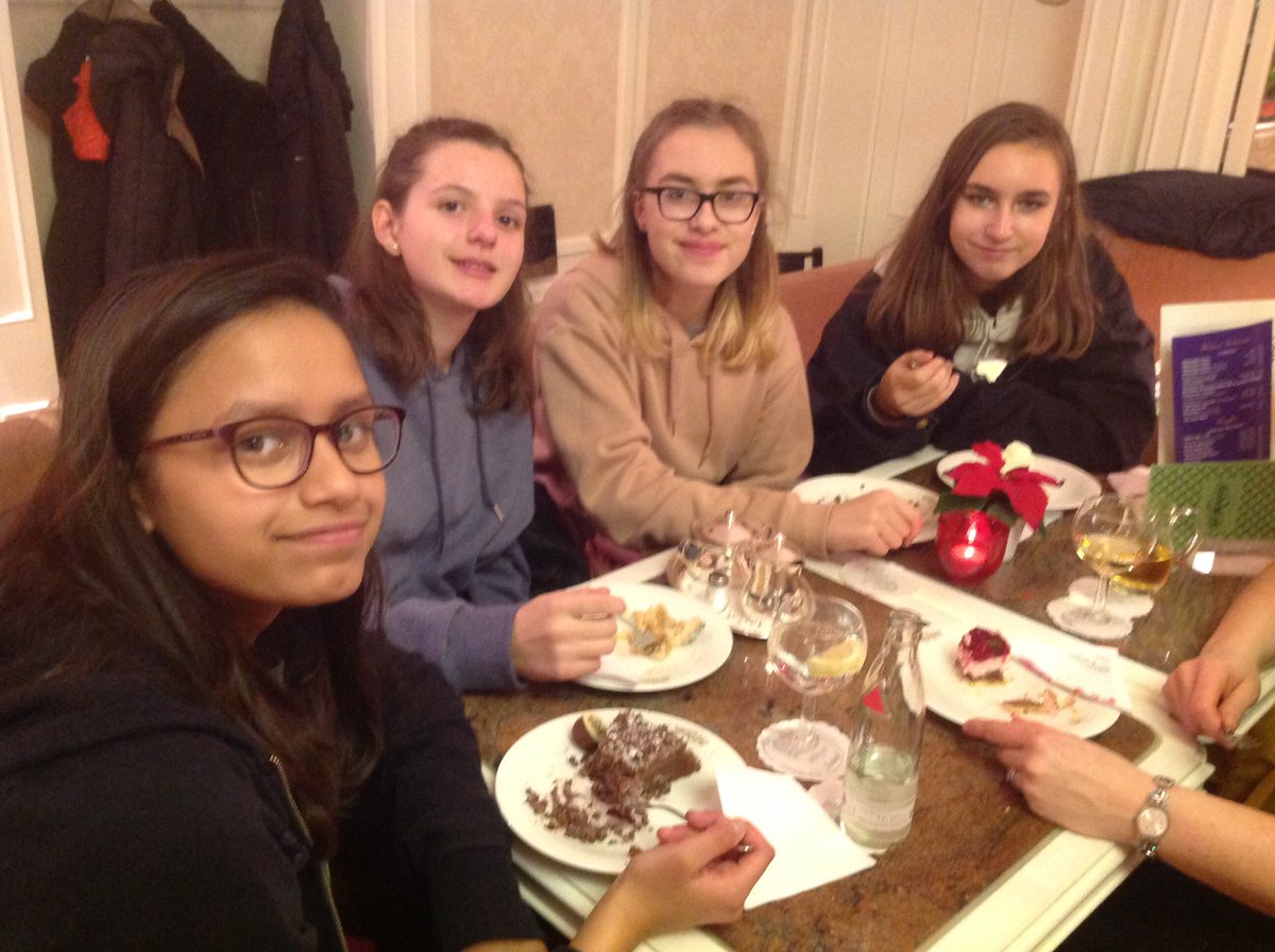 bhsdeutsch's tweet photo. Kaffee und Kuchen at Reichard's cafe https://t.co/inkNRjF4aF