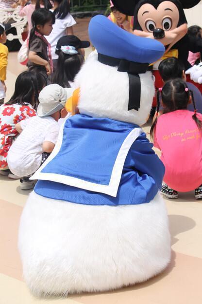 disnymagic's tweet photo. 背後から抱きつきたいっ！
#ディズニーあるある https://t.co/zna7bTs2l1