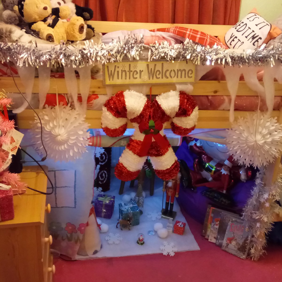 ArtiPartiFaces's tweet photo. #elfontheshelf #Elves https://t.co/Ayze6gGLNS