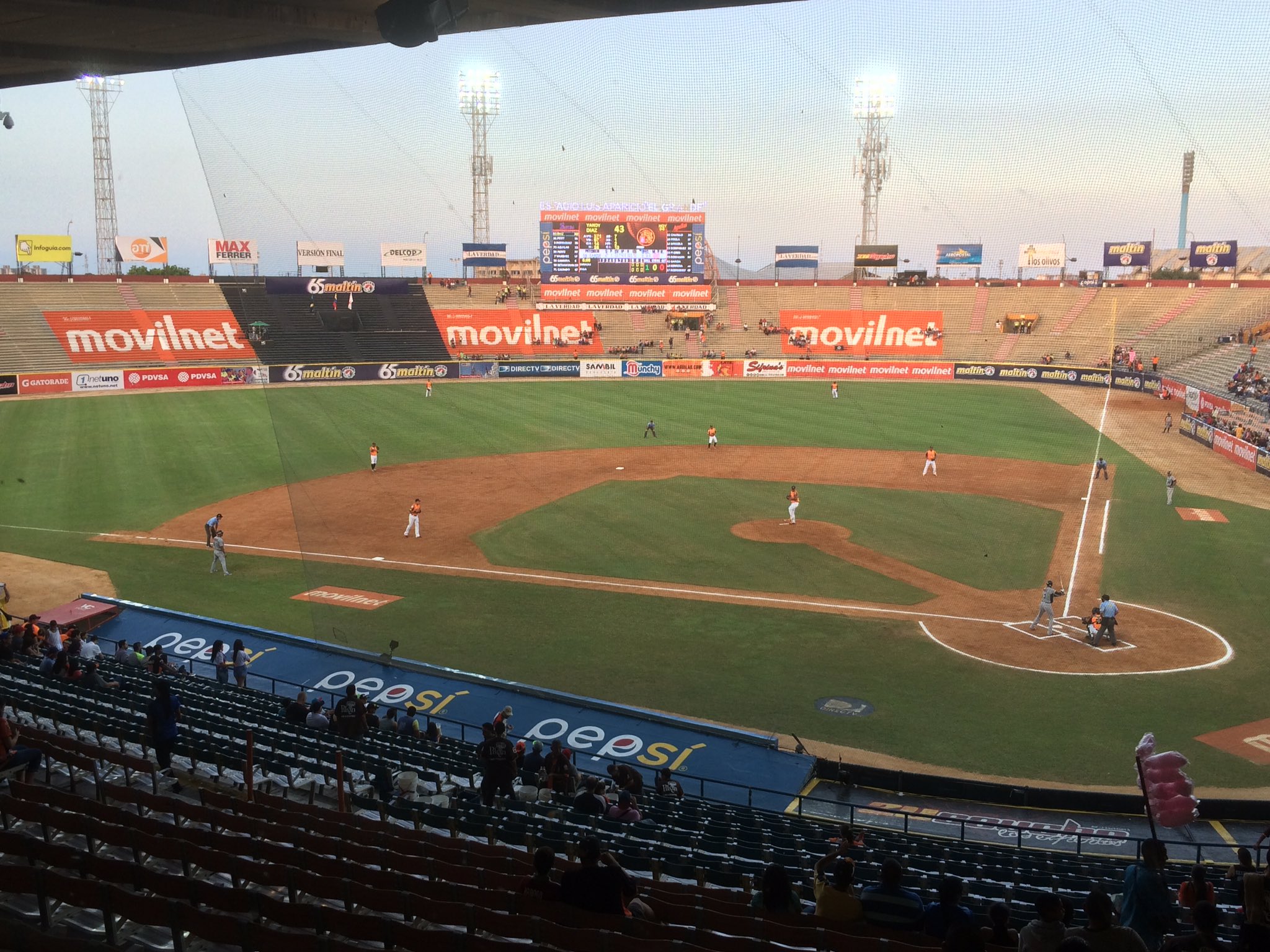 Leones del Caracas on X: ¡Playball! En el estadio Luis Aparicio