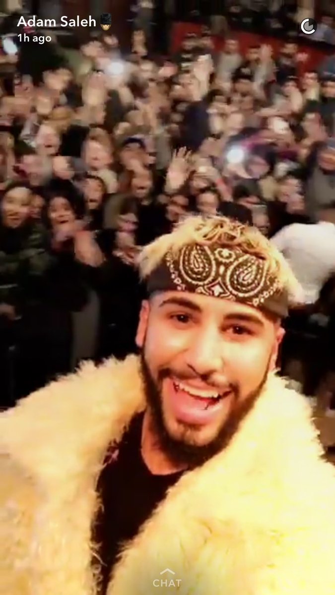 SlimmySlim94's tweet photo. @omgAdamSaleh Lmao glad you safe g, but why you look like Joanne the scammer with that fluff jacket https://t.co/ZAMicMVoaA