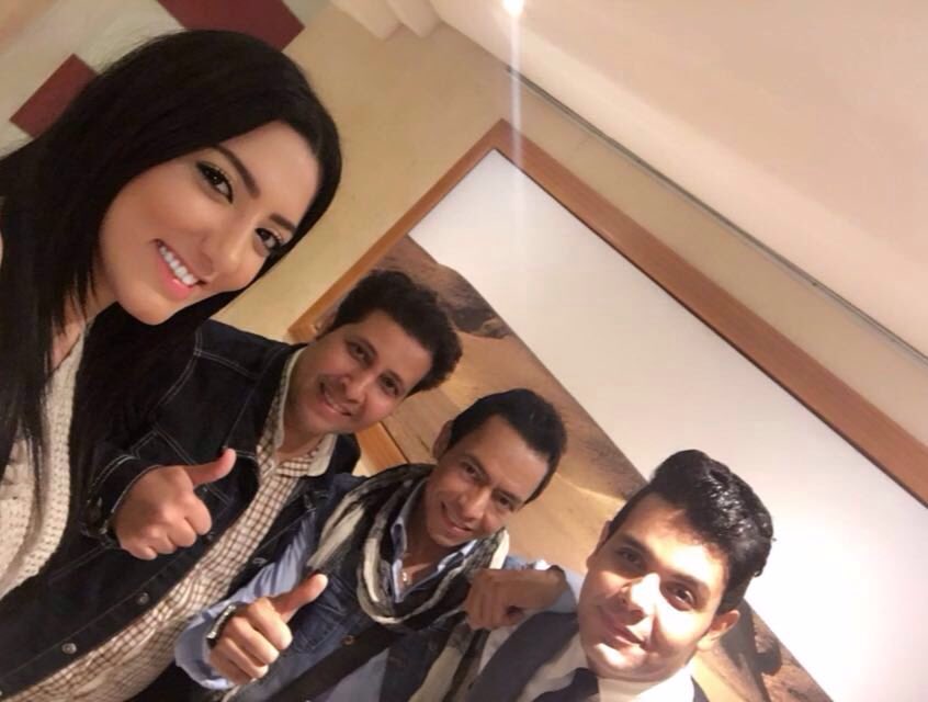 dinaadel87's tweet photo. #DinaAdel @Dina_AOfficial 😍
#تيم_المعلمين 😌😌
😍😍😍🙈 
#دينا_عادل_كدابه🎸
https://t.co/WY5DbtXtww https://t.co/TAM69UBS3a