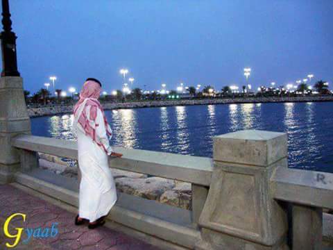 جَمِيّلهہ
 بَعّضُ الكِتَابَاتّ تَخّرُج
 مَافِيّ قُلوبِنا بِصَمت ✨🌸