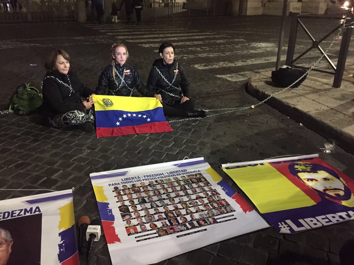 liliantintori's tweet photo. El #6Dic el diálogo en Venezuela debe dar resultados concretos sin más retrasos: la libertad de todos los presos políticos #VaticanoSOS https://t.co/KE9T0HpLAD