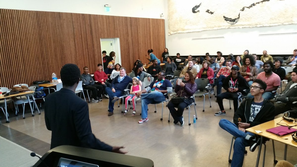 WeAreGameheads's tweet photo. The Game Jam has ended andd the presentations just kicked off. #oakgamefest https://t.co/PfOBqBeuoM