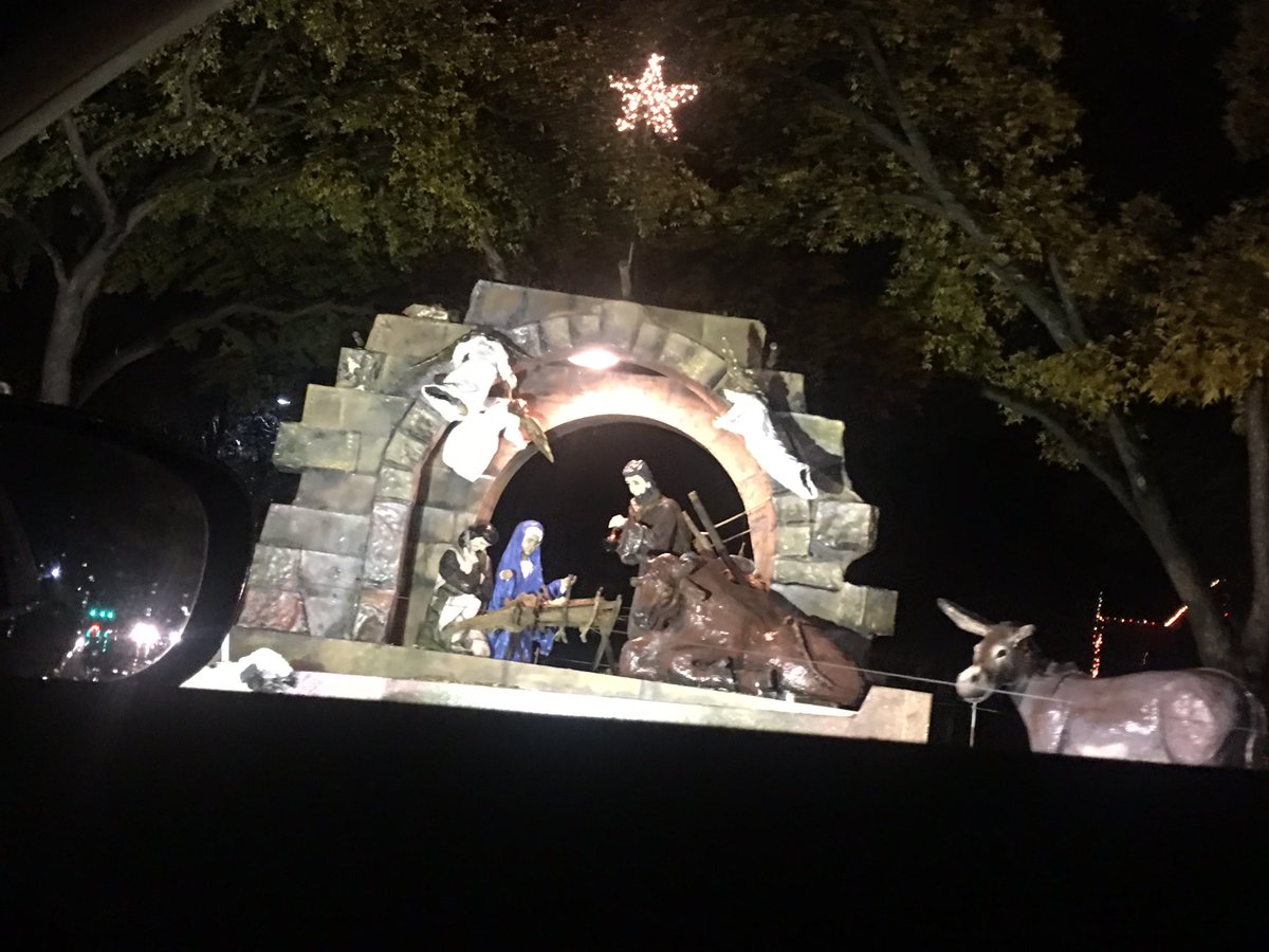 colton__terry's tweet photo. Fantasy of Lights #msucc10 https://t.co/fz6OYKBWXr