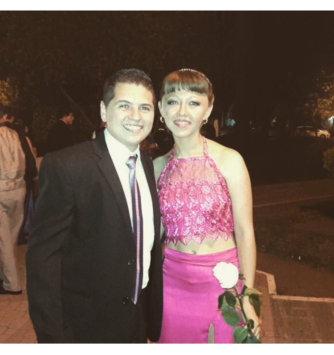 lautaprieto1's tweet photo. Una de anoche con la rubia #FiestaDeEgreso #Prm16 https://t.co/ojp9a06RGY