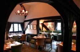 Stonegorge1908's tweet photo. The Chesil Rectory, Winchester proudly stock @Stonegorge1908 To book a table @ChesilRectory visit https://t.co/qSOxXggzFI https://t.co/WnxLmLHXfE