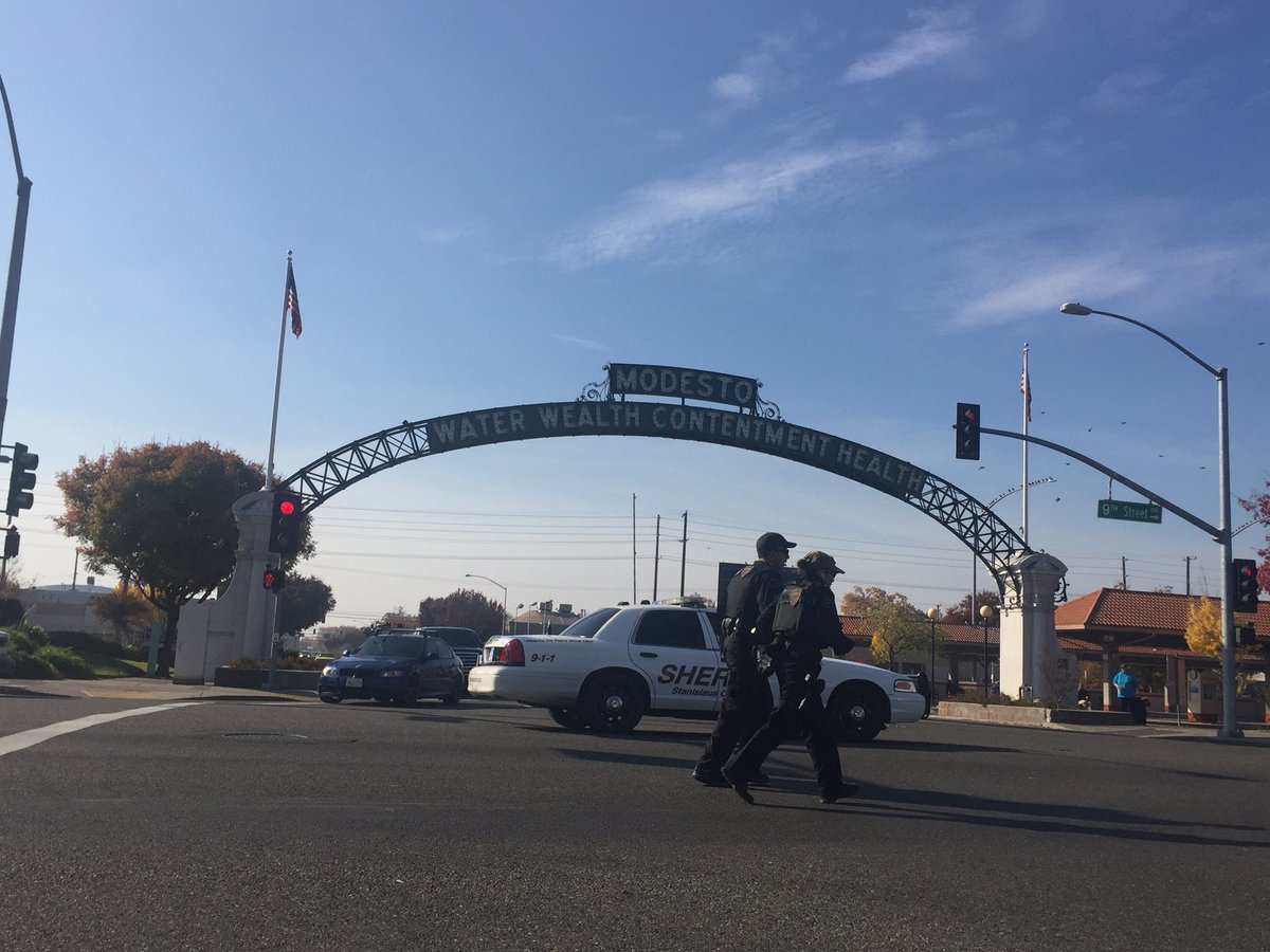 StanCoSheriff's tweet photo. @LAPD Officers Joe Cirrito & Kristina Tudor running through Stan County today.They are on the way to Sacramento from Los Angeles. #LA2SAC https://t.co/UtvROSywOd