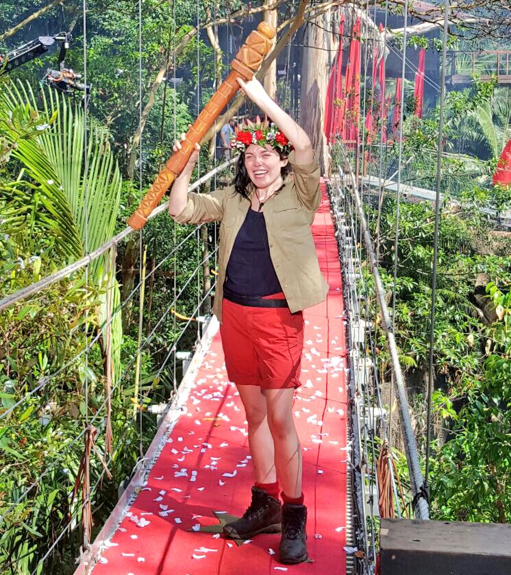 imacelebrity's tweet image. Here she is! @ScarlettMoffatt is your #ImACeleb Queen of the Jungle 👑🌴💚