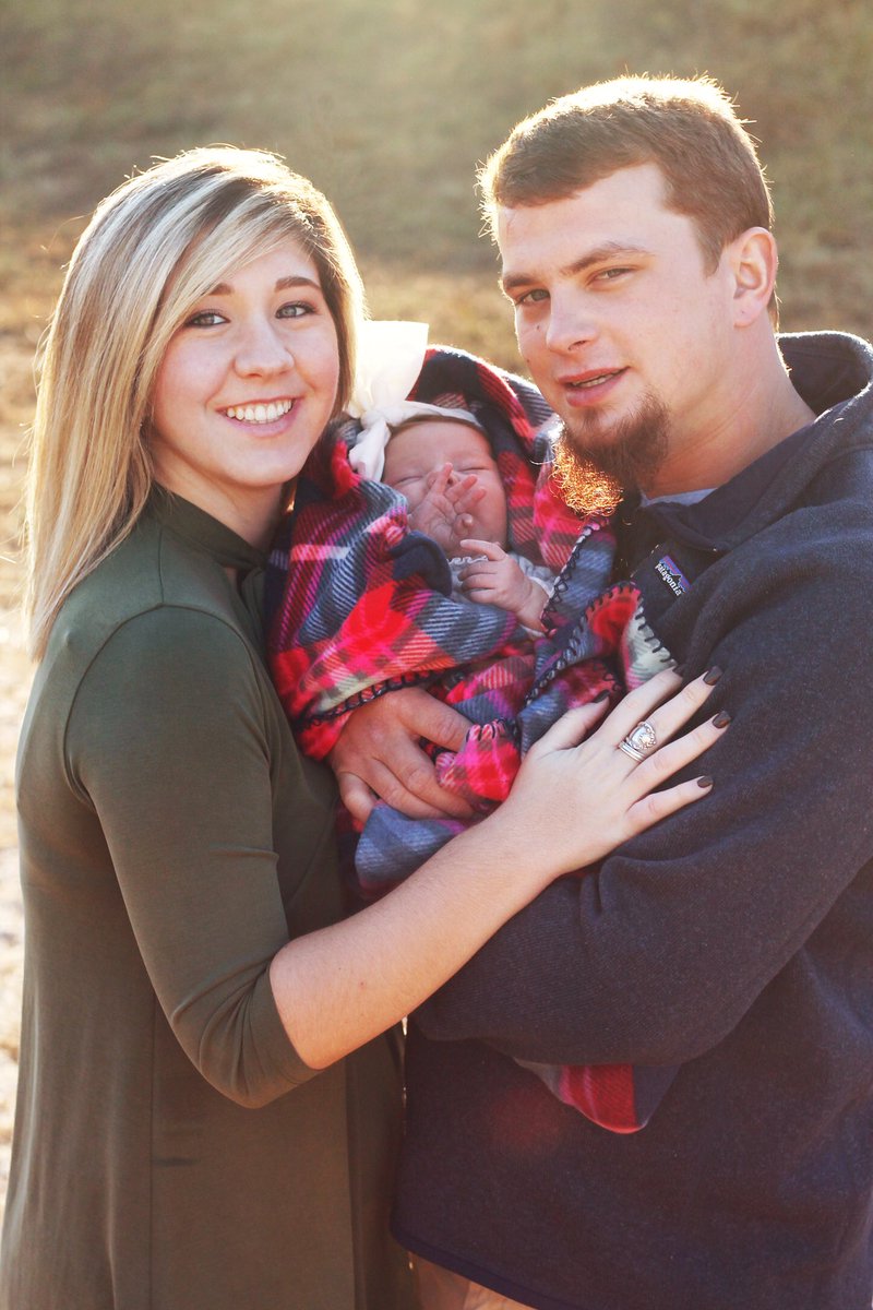 hjkhalifa23's tweet photo. i love my little family ❤️ https://t.co/CoxhoEVWyK