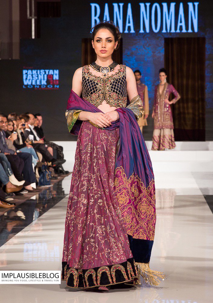implausibleblog's tweet photo. An #IBFlashback to #PFW10 #PFW #LFW #PakistanFashionWeek #London by @IfraKamil #LondonIsLovinIt @BloggerBees #Fashion #Design #Style :) https://t.co/gTqgRtyxuo