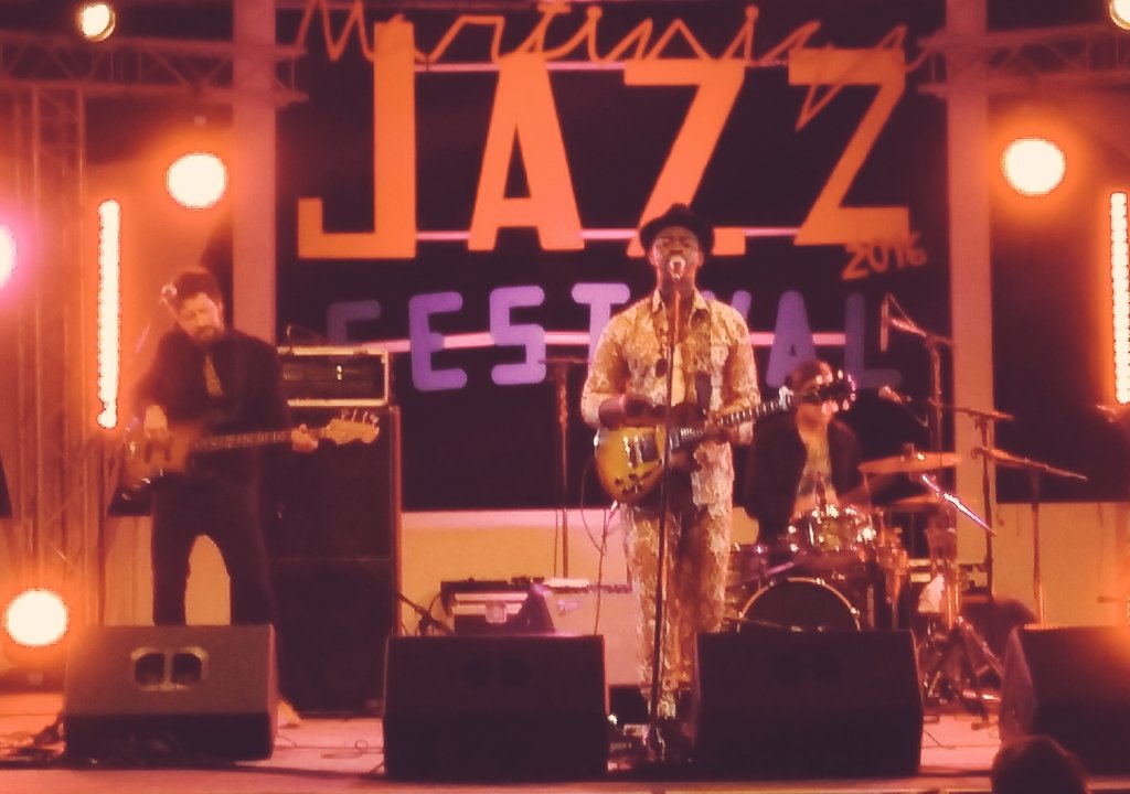 Madinina_1's tweet photo. #Concert #Live de Moh! Kouyaté au #Martinique #Jazz #Festival #Rightnow ! #Madinina et #MJF2016 https://t.co/xG2iGZN08N