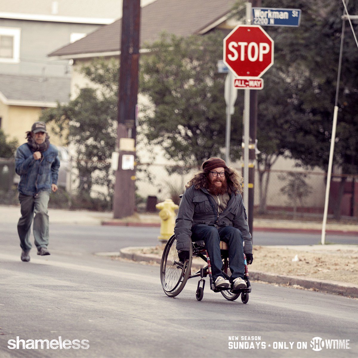 SHO_Shameless's tweet photo. 🚨 Sound the alarm! There's an escaped convict on the loose. If you see something, tweet using #MickeysEscape. https://t.co/VSGuh0QE3R